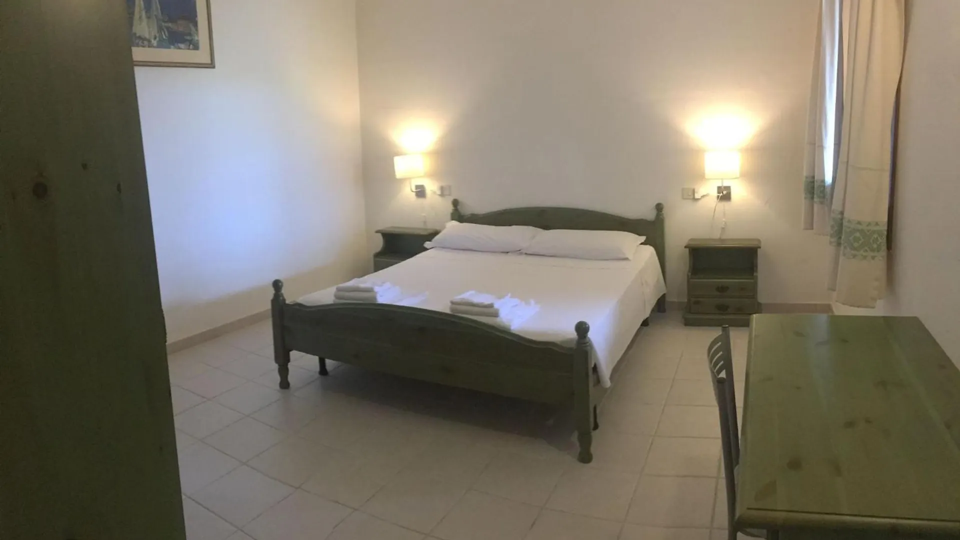 Aparthotel Vallemare Residence E Studios Cala Bitta